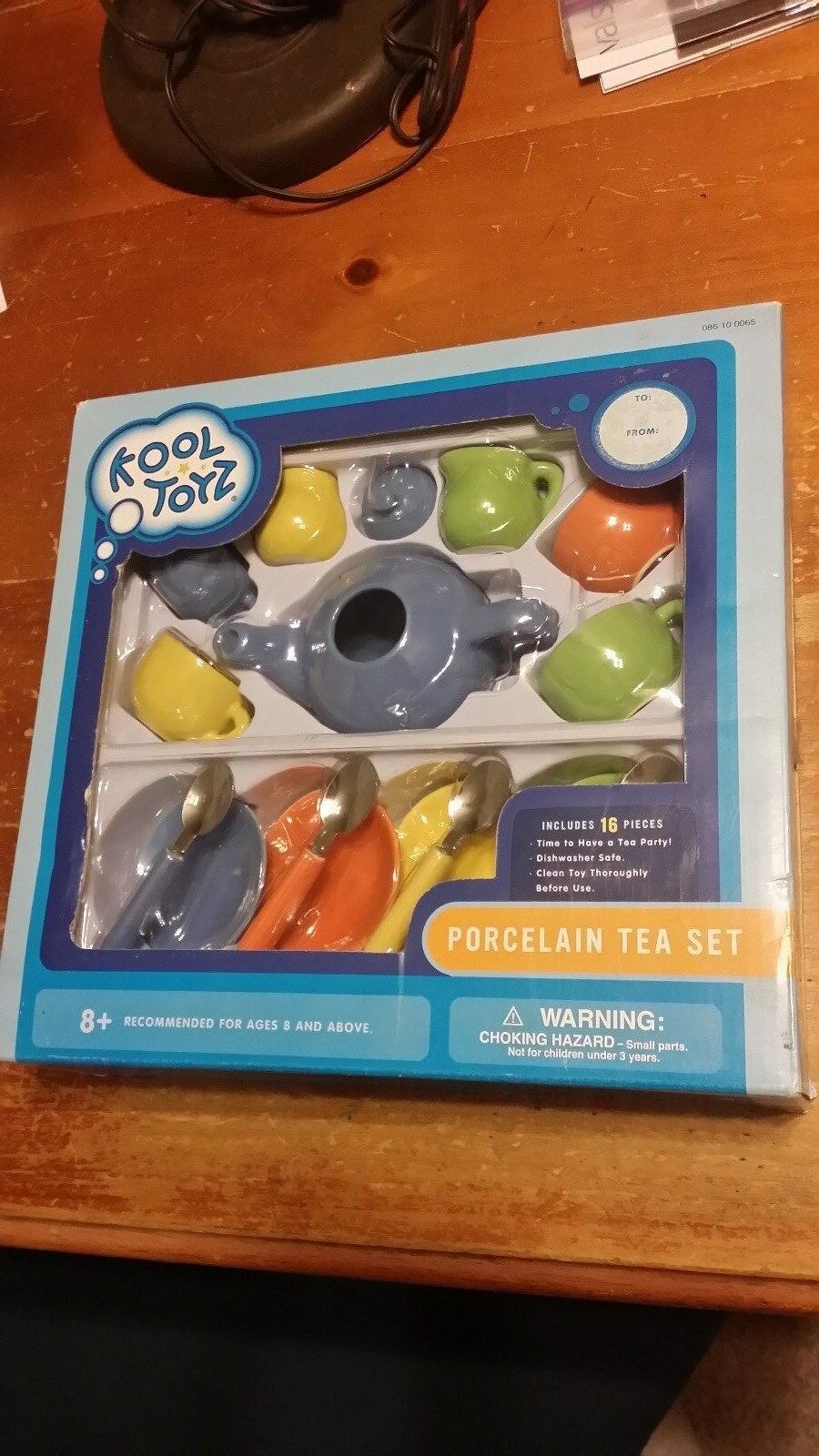 Kool Toyz Modern Color Porcelain Tea Set Party 16 Piece Dishwasher Safe Fun Ware