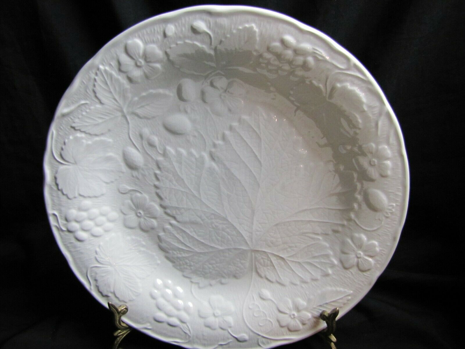 6 - Vintage Burgess & Leigh Strawberry & Grape Leaf Pattern Large Dinner Plates