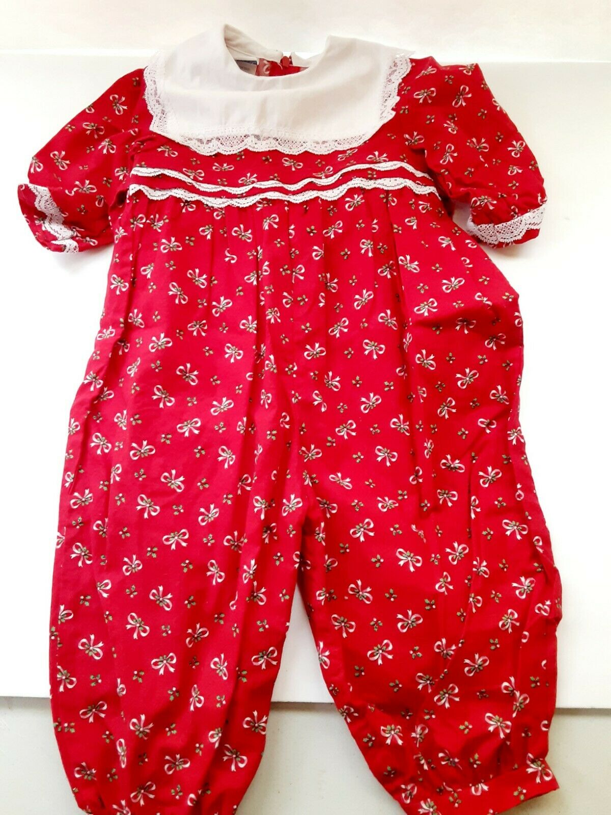 Polly Flinders Vintage Christmas Floral Romper 12 Mos Red White Bow Holly Collar