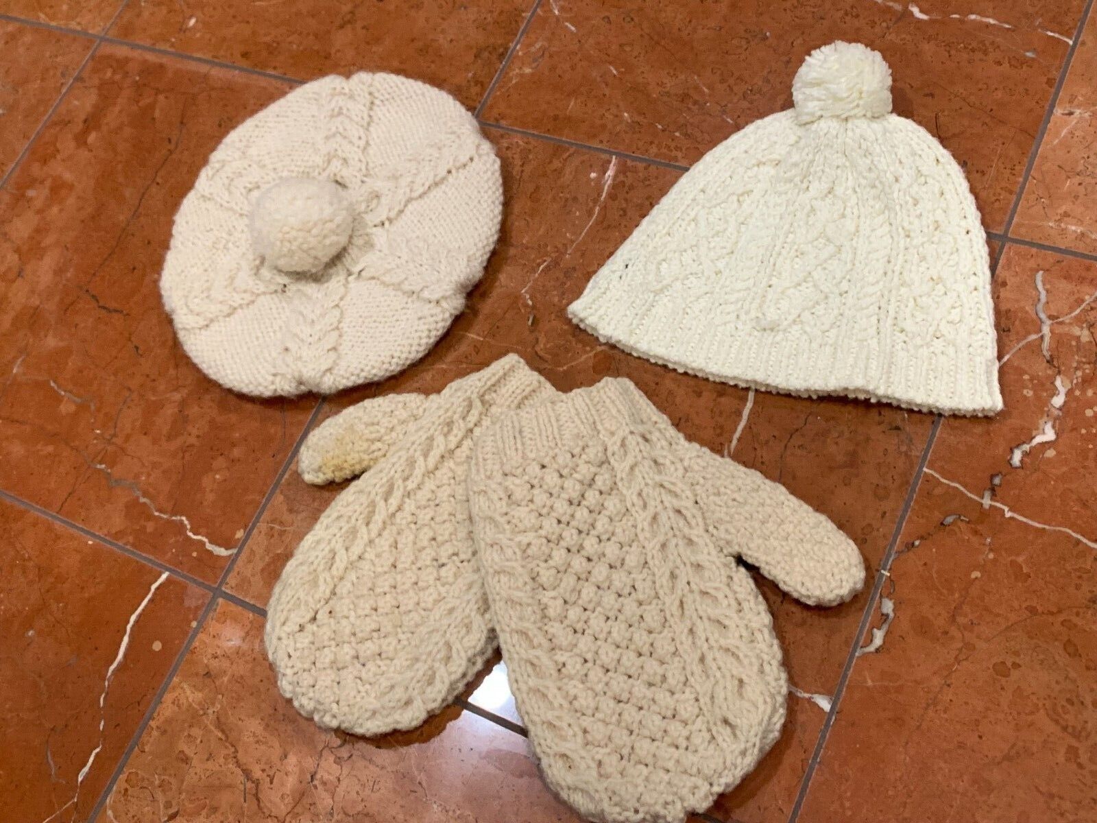 Vintage Childrens Lot Mittens Crochet Wool Hat Cap Tam Pom Set Of 3 Euc